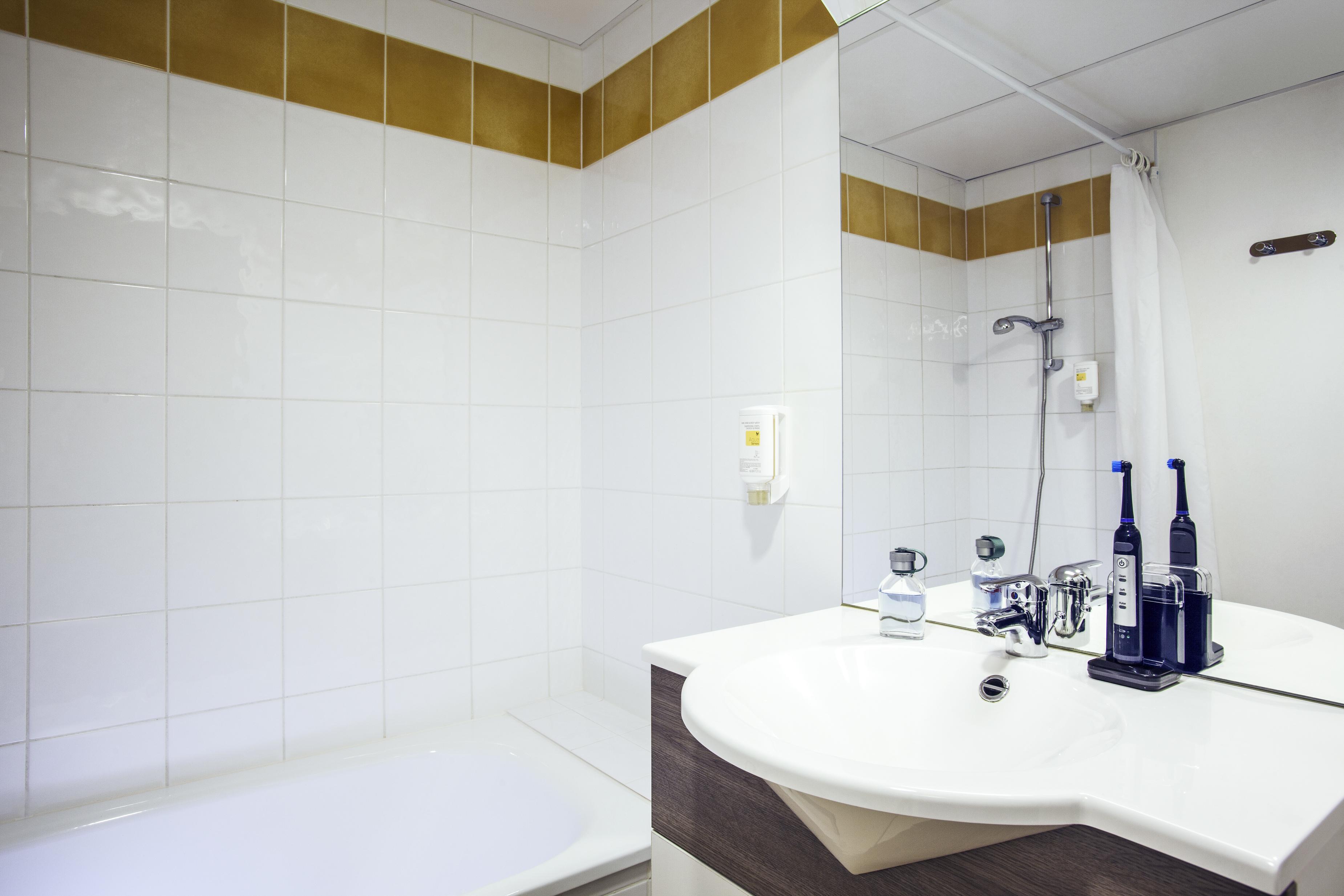 Appart'Hotel Vacanceole Paris Quai De Marne - Ex Adagio Ножан-сюр-Марн Экстерьер фото