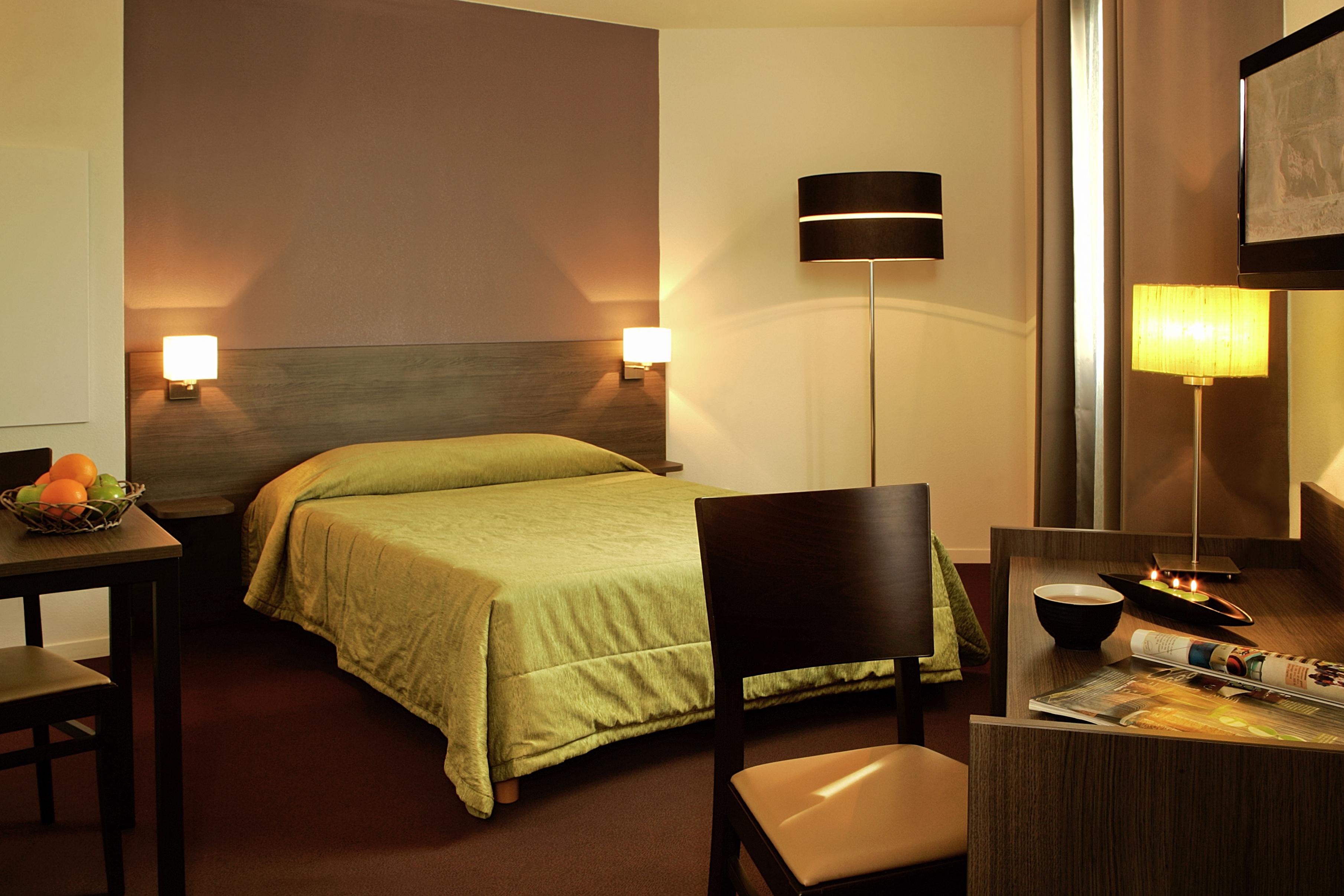 Appart'Hotel Vacanceole Paris Quai De Marne - Ex Adagio Ножан-сюр-Марн Номер фото