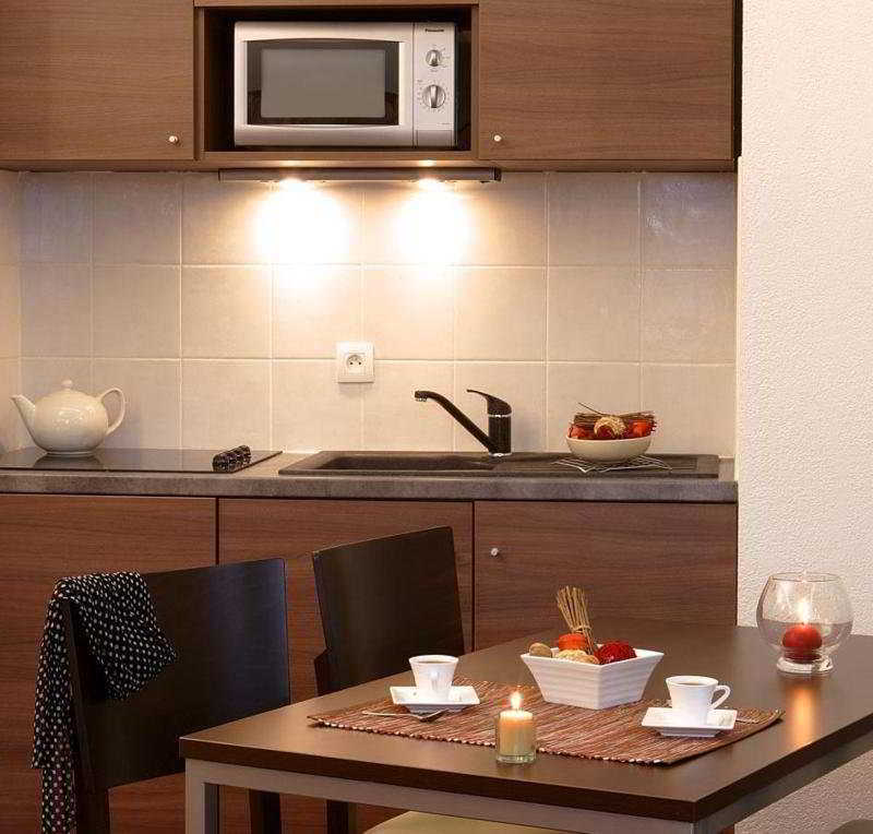Appart'Hotel Vacanceole Paris Quai De Marne - Ex Adagio Ножан-сюр-Марн Экстерьер фото