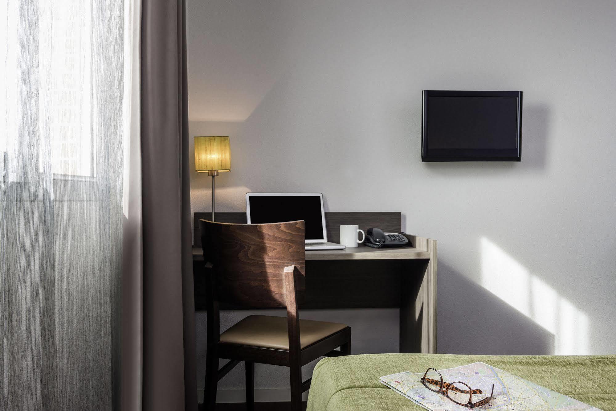 Appart'Hotel Vacanceole Paris Quai De Marne - Ex Adagio Ножан-сюр-Марн Экстерьер фото